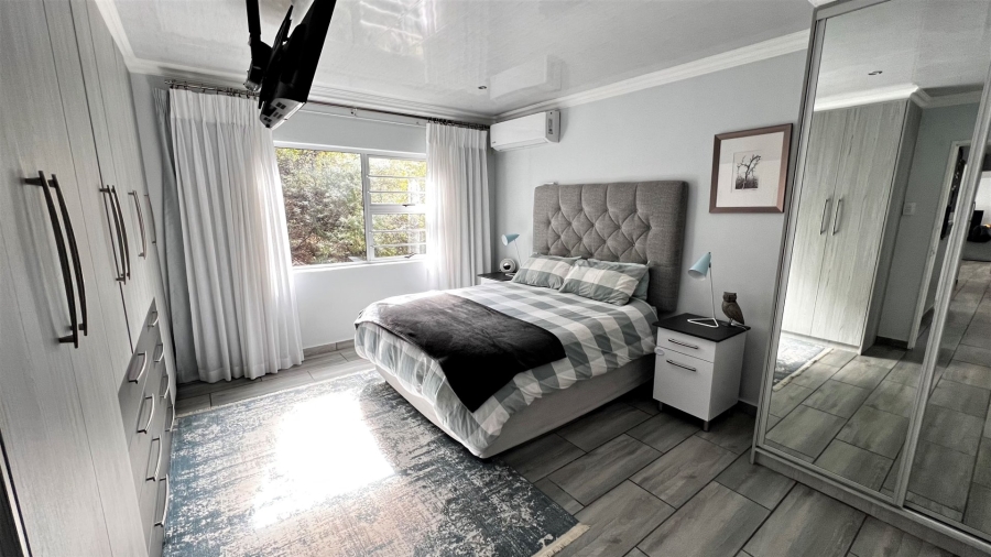 4 Bedroom Property for Sale in Langenhovenpark Free State